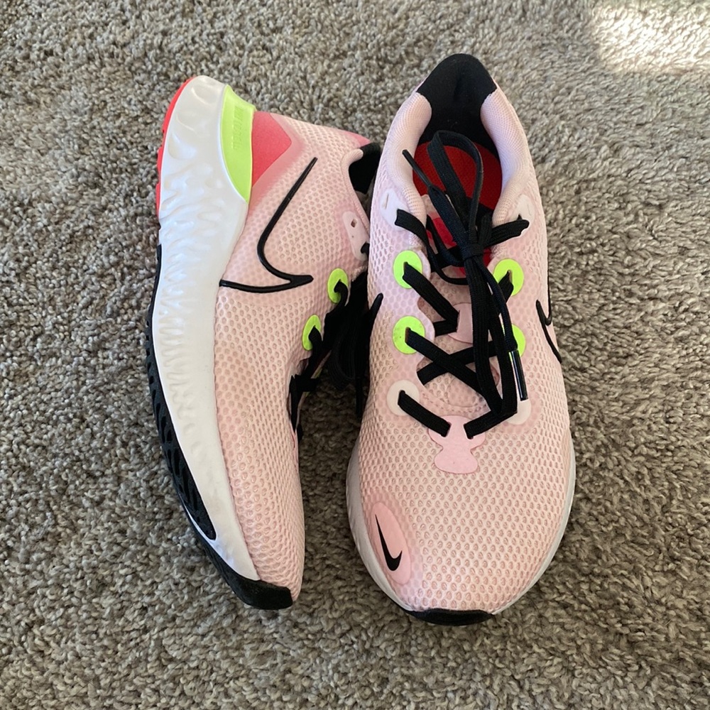 Nike Renew Tennis Shoes